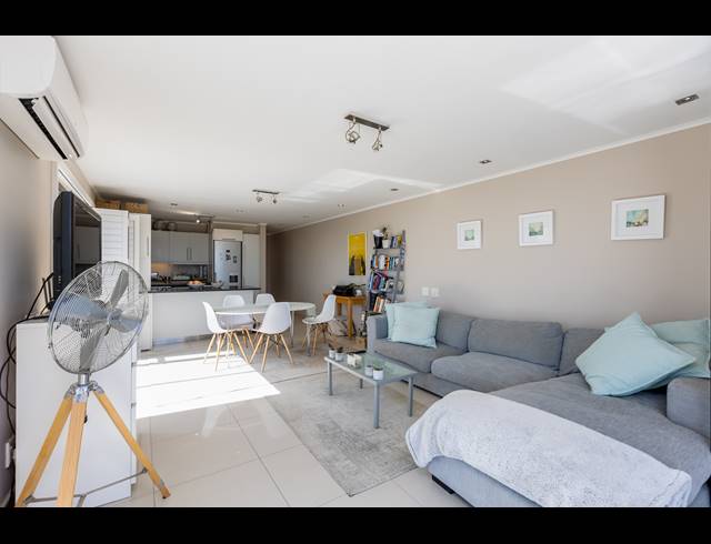 2 BEDROOM APARTMENT FOR SALE IN VREDEHOEK